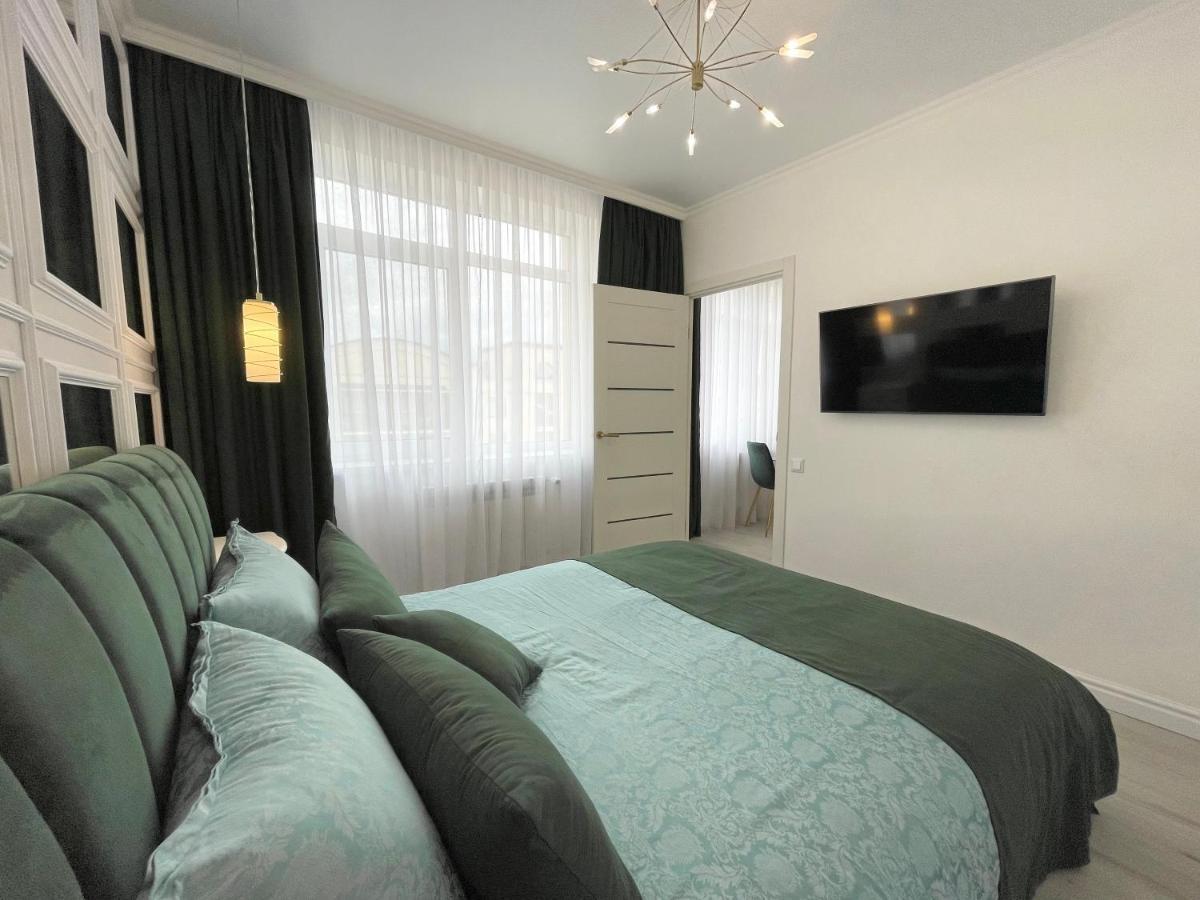 Luxury Emerald Apartments Irpin Exterior foto